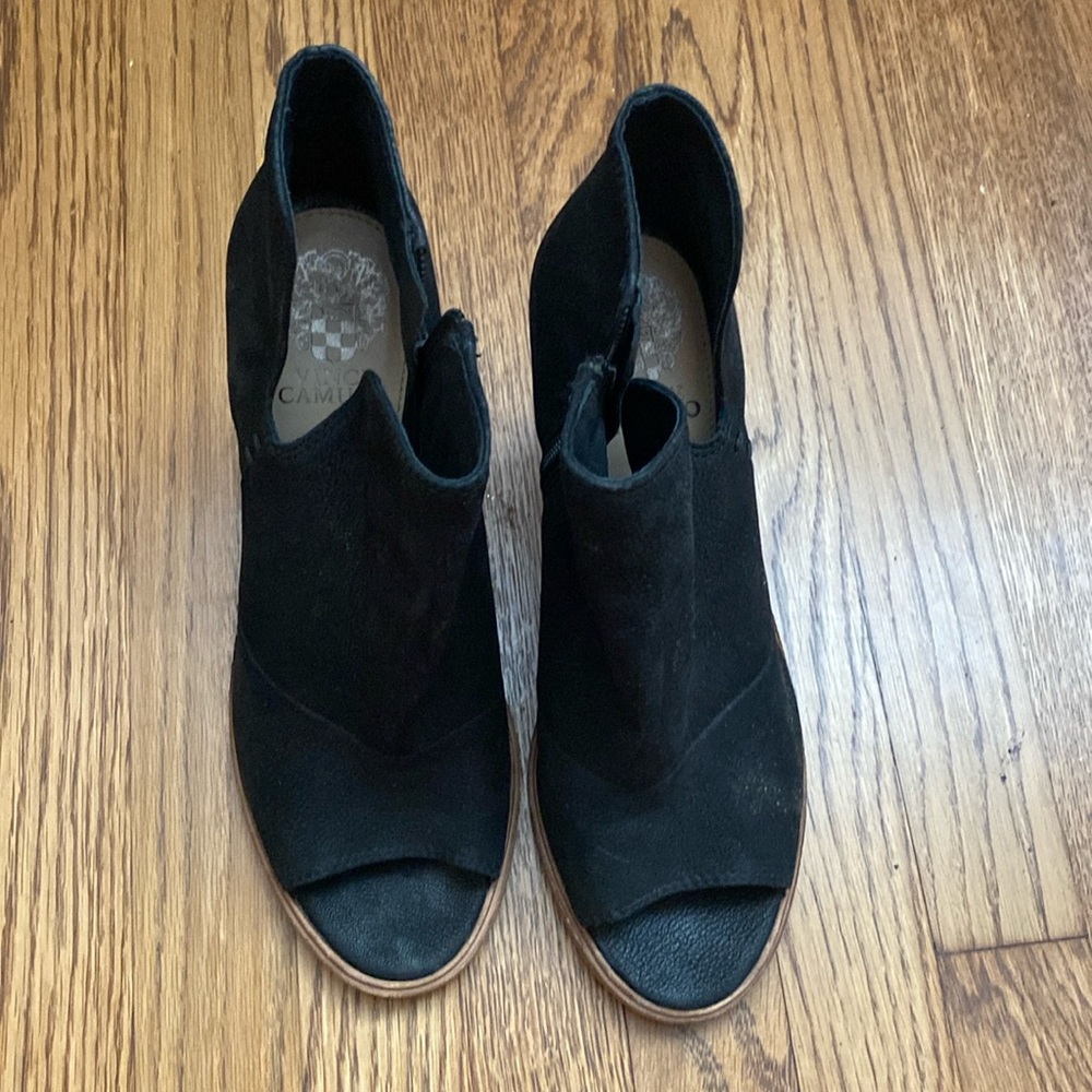 Vince Camuto Black Suede Booties Size 8.5